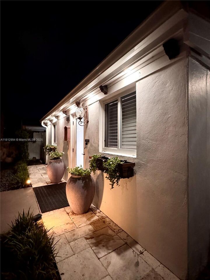Property Photo: 1379 NE 175th St FL 33162
