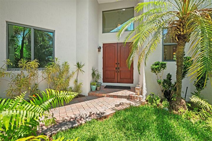 8205 SW 171st Ter  Palmetto Bay FL 33157 photo