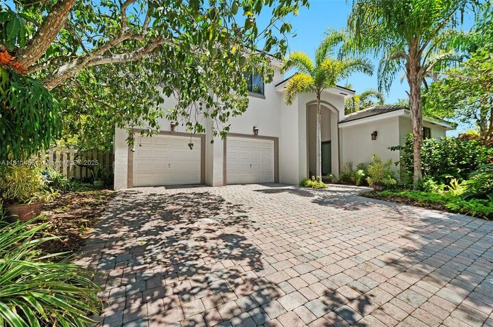 8205 SW 171st Ter  Palmetto Bay FL 33157 photo