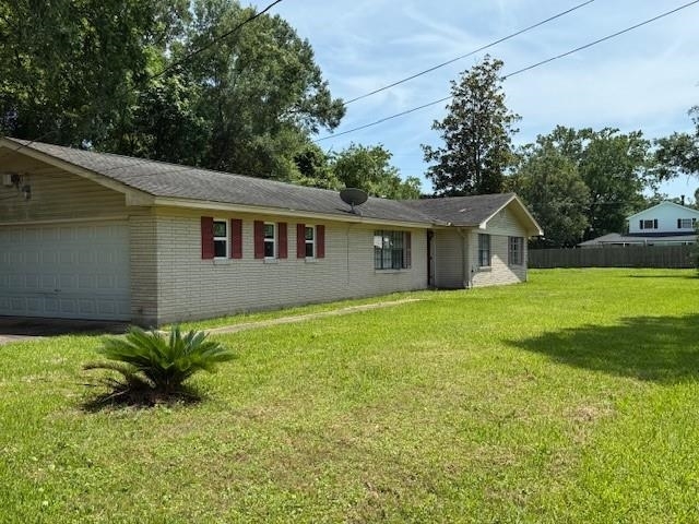 Property Photo: 880 Norbert Street TX 77611