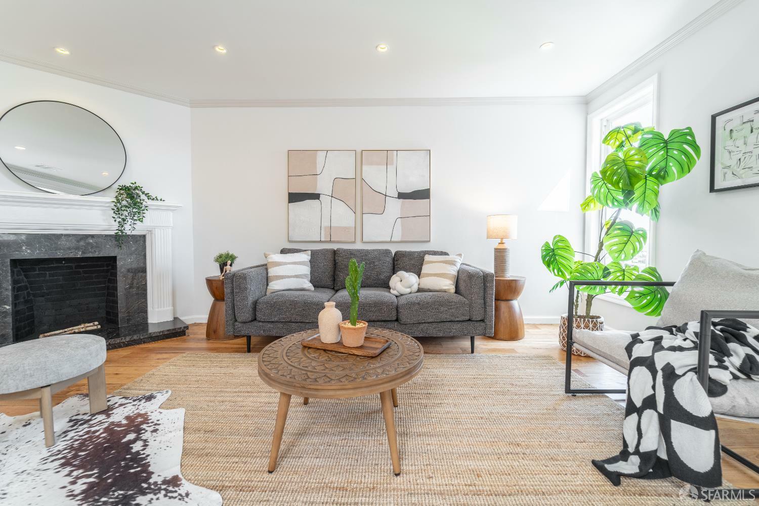 Property Photo: 819 Brussels Street CA 94134