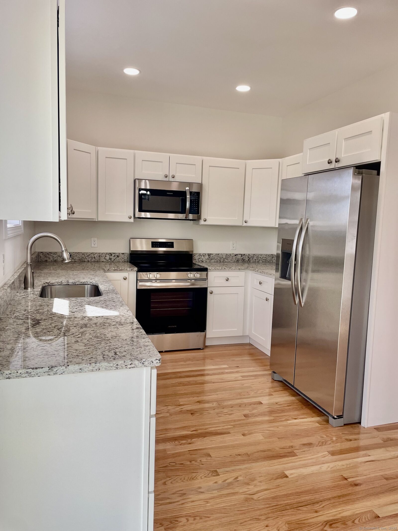Property Photo:  455R Sherman Avenue 16  CT 06518 