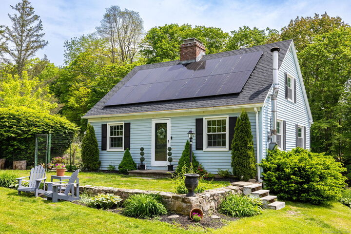 Property Photo: 50 Manchester Heights CT 06098