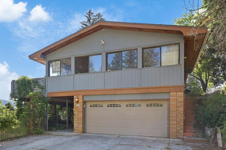 2024 S Whipple Rd  Spokane WA 99206 photo