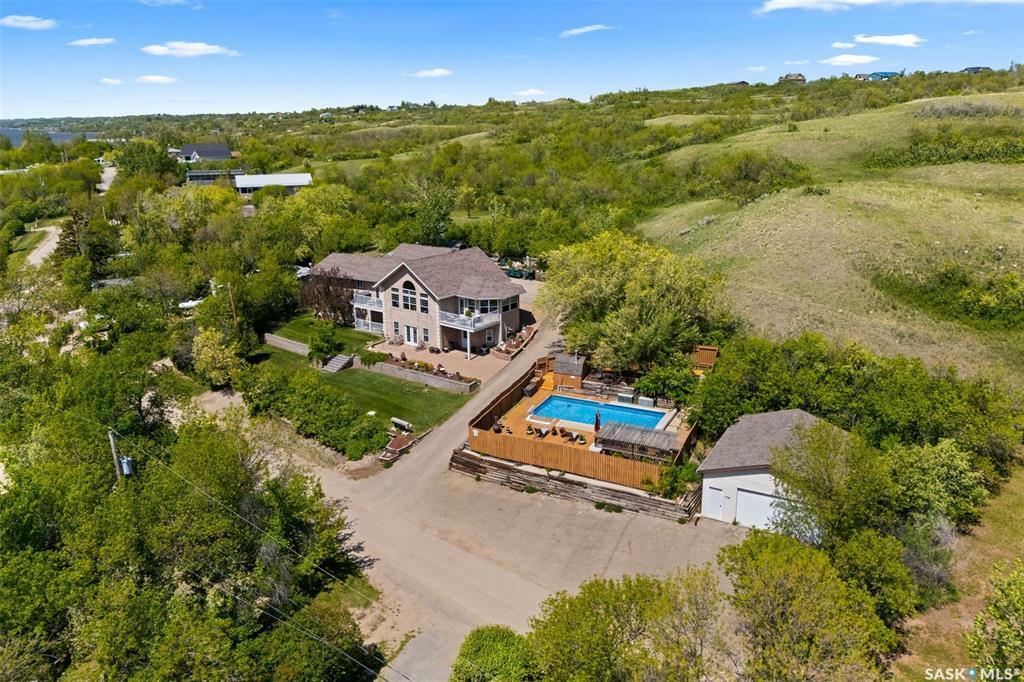 Property Photo: 142 Lakeshore Drive SK S0G 4L0