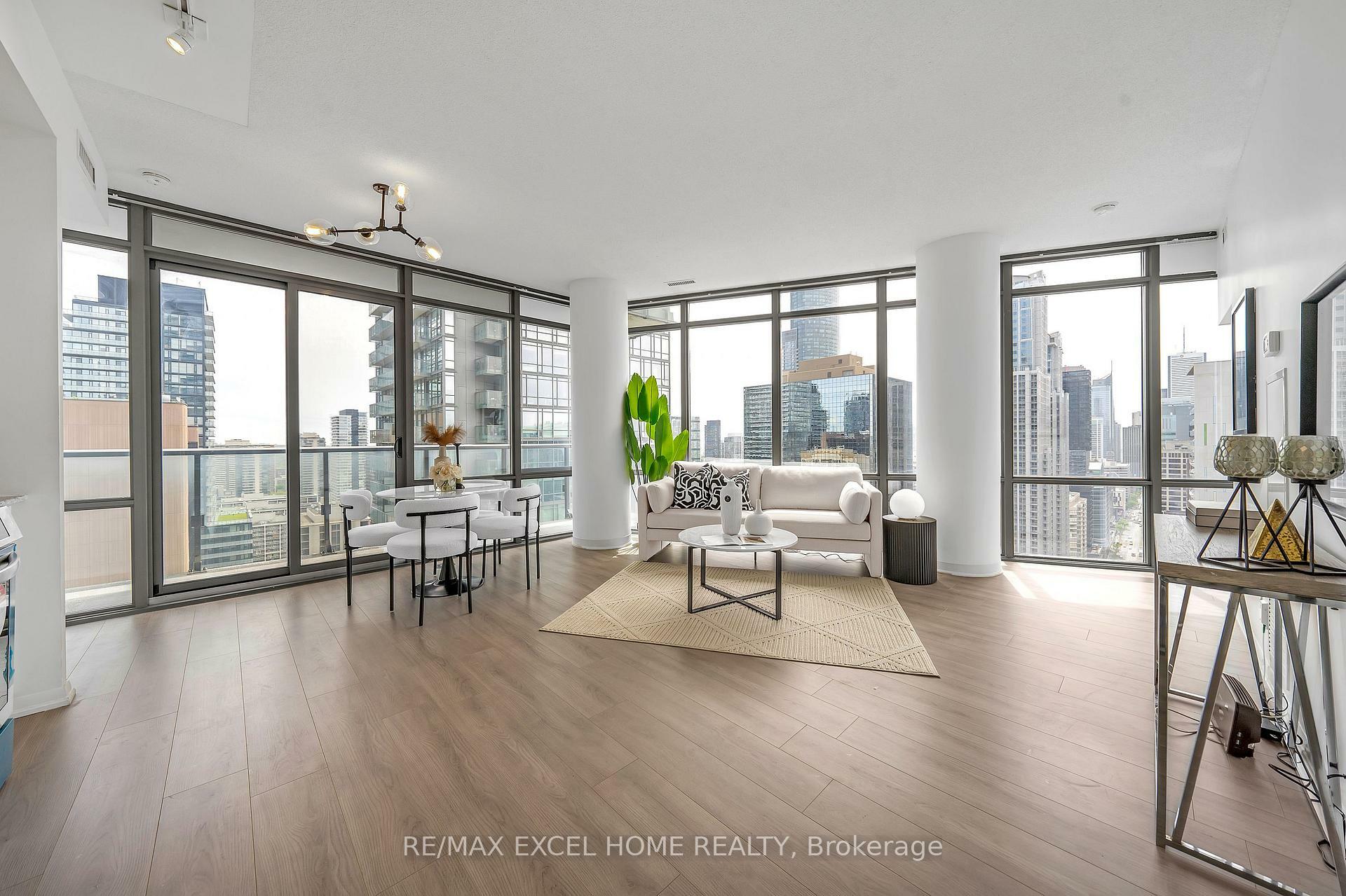 Property Photo: 832 Bay Street #2808 ON M5S 1Z6
