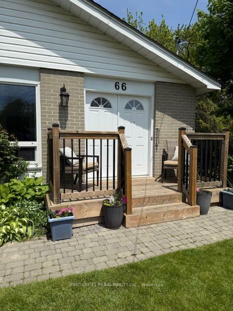 Property Photo: 66 East Willow Gate ON M1C 2M8