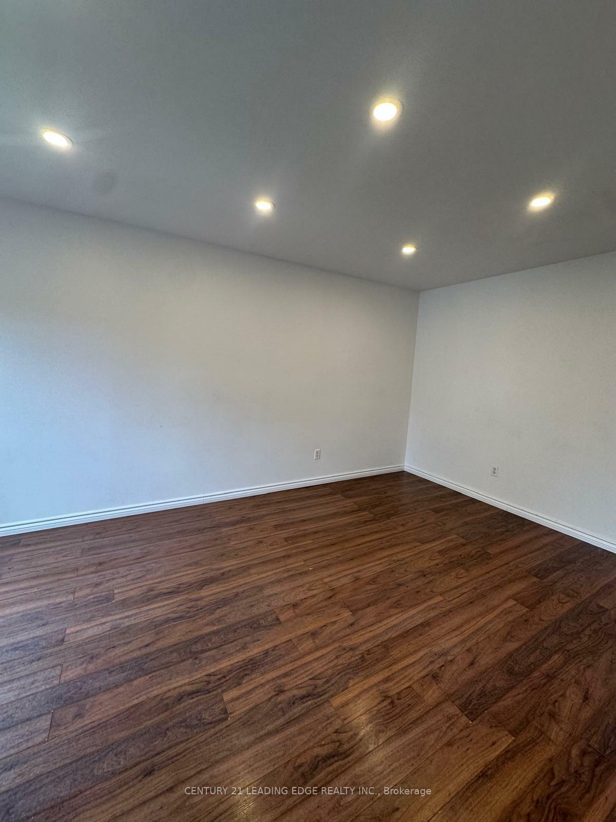 Photo de la propriété: 1506 Reesor Court Main ON L1X 2M9