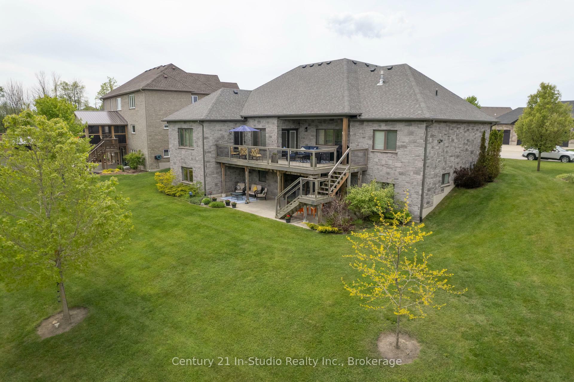 Property Photo: 417 McCullough Crescent ON N2Z 0A8
