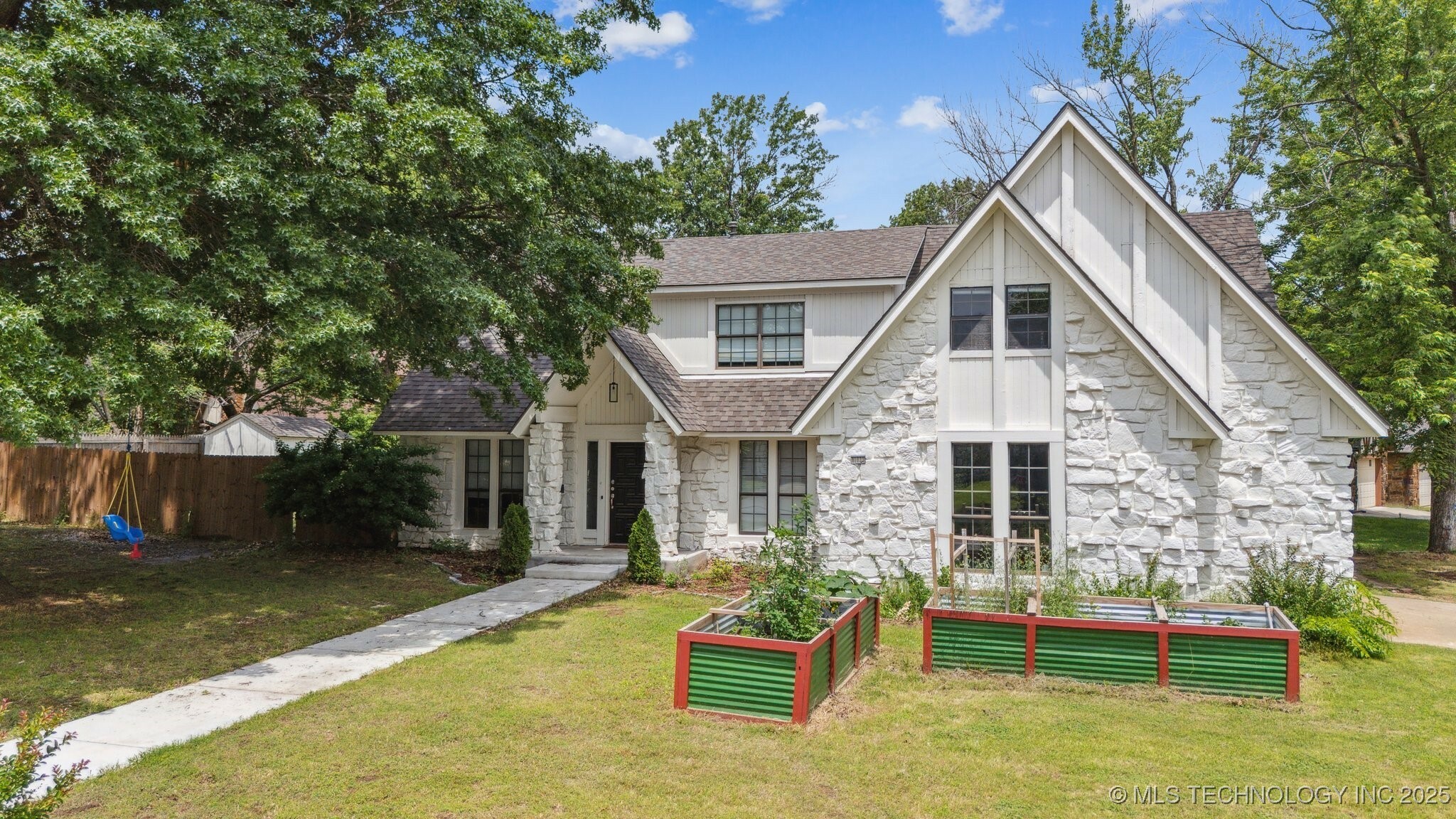 Property Photo: 11033 E 66th Street OK 74133