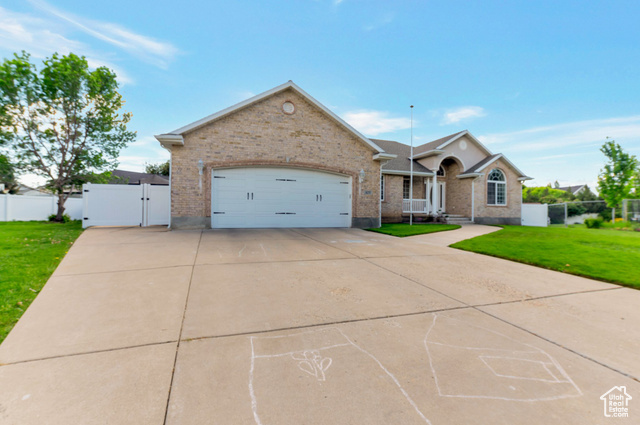 Property Photo: 625 W Derrick Cir W UT 84050