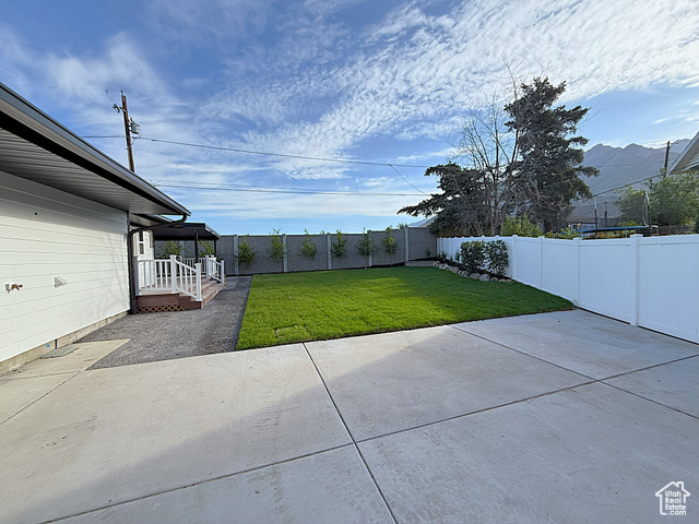 Property Photo: 2471 E Ellisonwoods Ave UT 84121