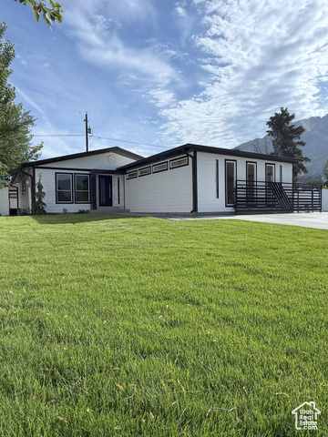 Property Photo: 2471 E Ellisonwoods Ave UT 84121