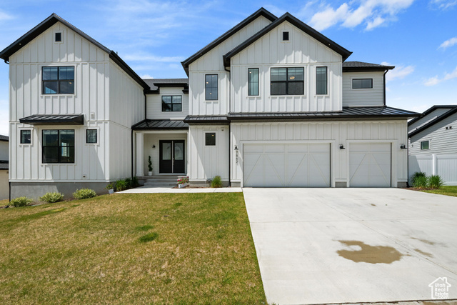 Property Photo: 7862 S Danish Pine Ln UT 84121