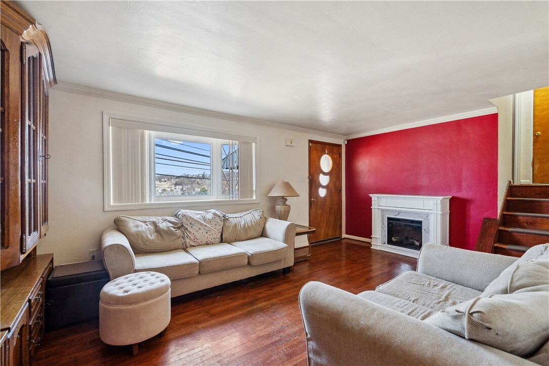 Property Photo: 638 Friday Rd PA 15209