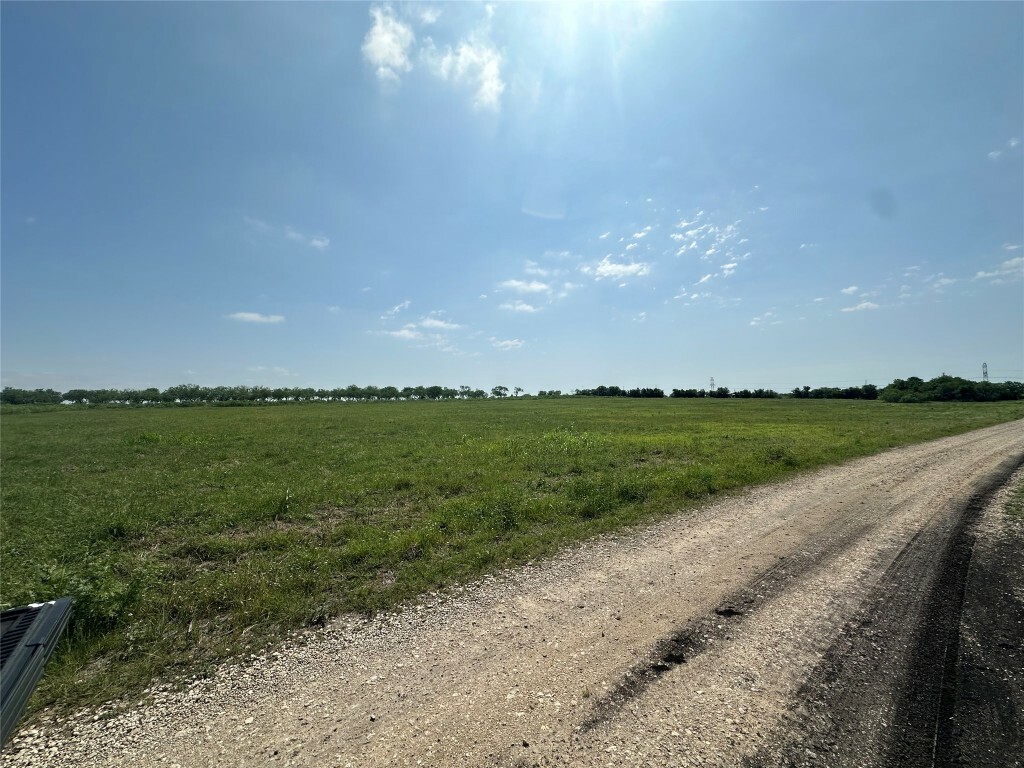 Property Photo: 1800 Scull Rd Scull Road TX 78666