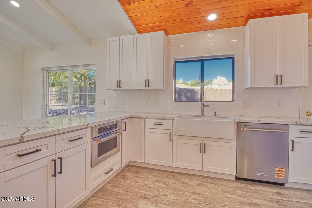 Property Photo: 21 Hummingbird Circle AZ 86336