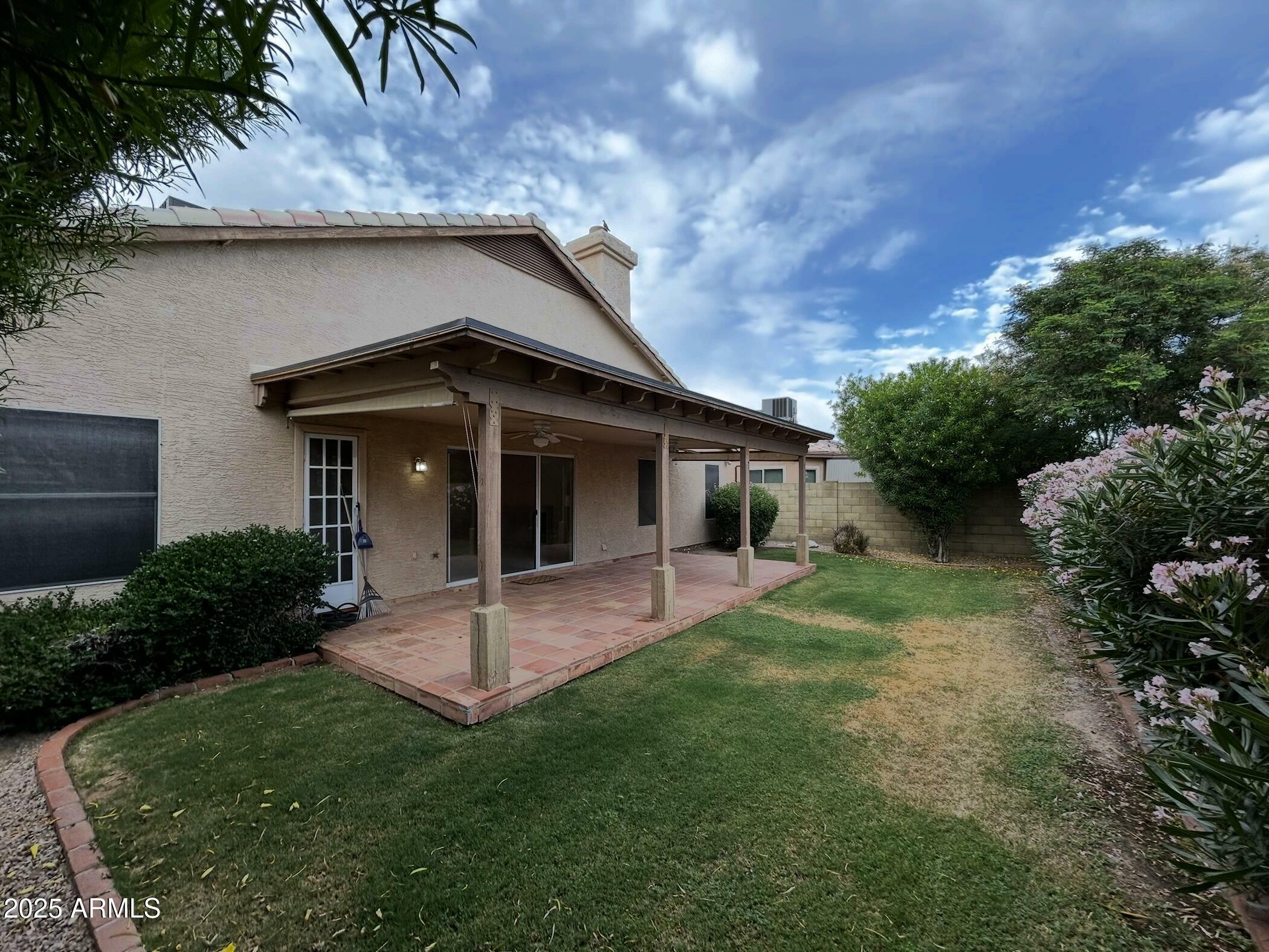 Property Photo: 4525 E Grovers Avenue AZ 85032