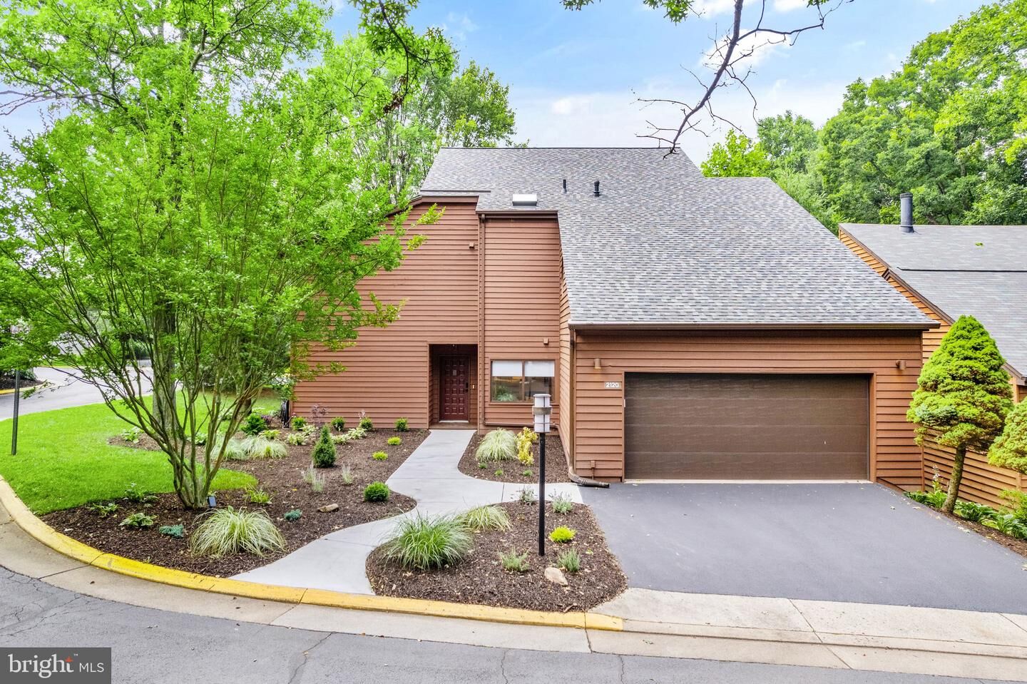 Property Photo:  2120 S Bay Lane  VA 20191 
