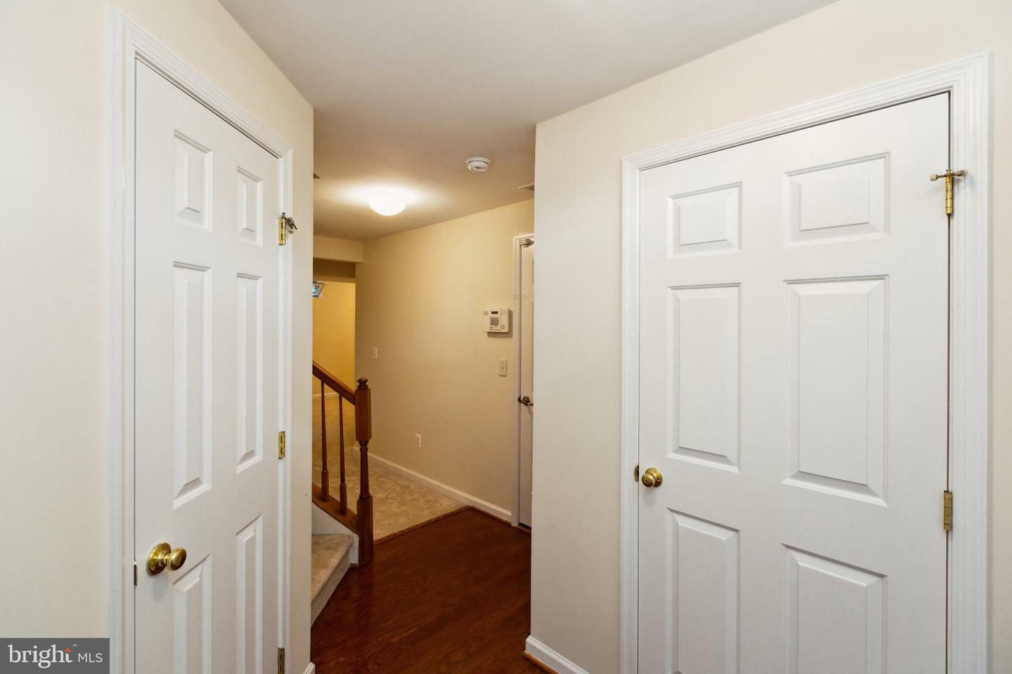 Property Photo: 1254 Corbett Place VA 22191