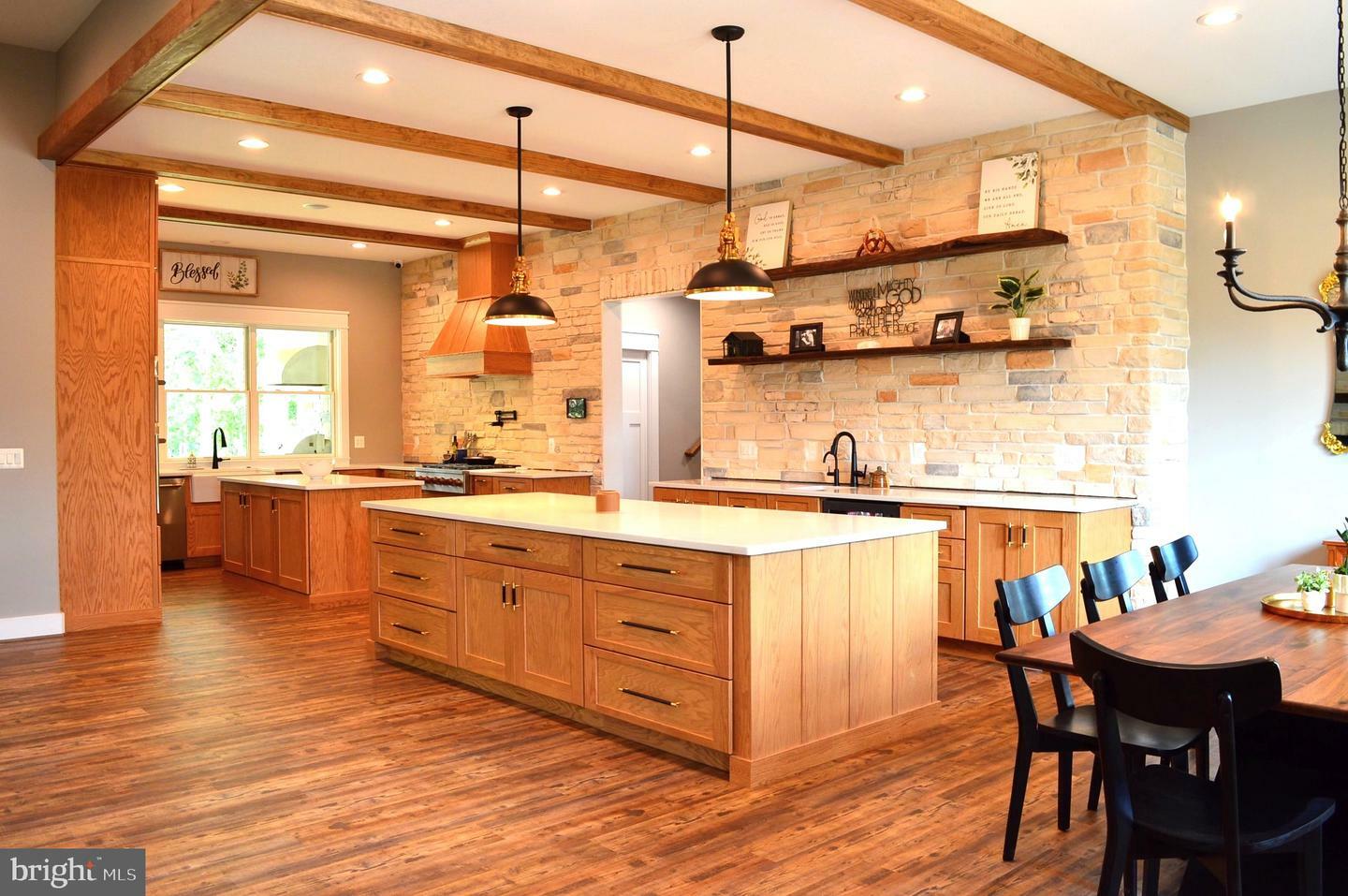 Property Photo: 10815 Downton Avenue VA 22553