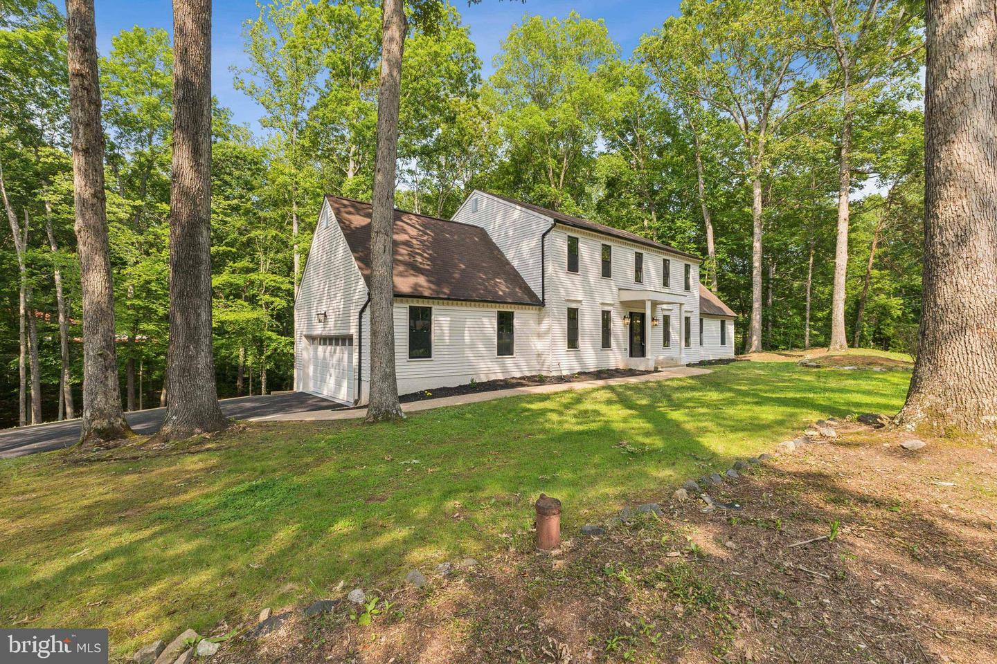 Property Photo: 13505 Richie Court VA 20112
