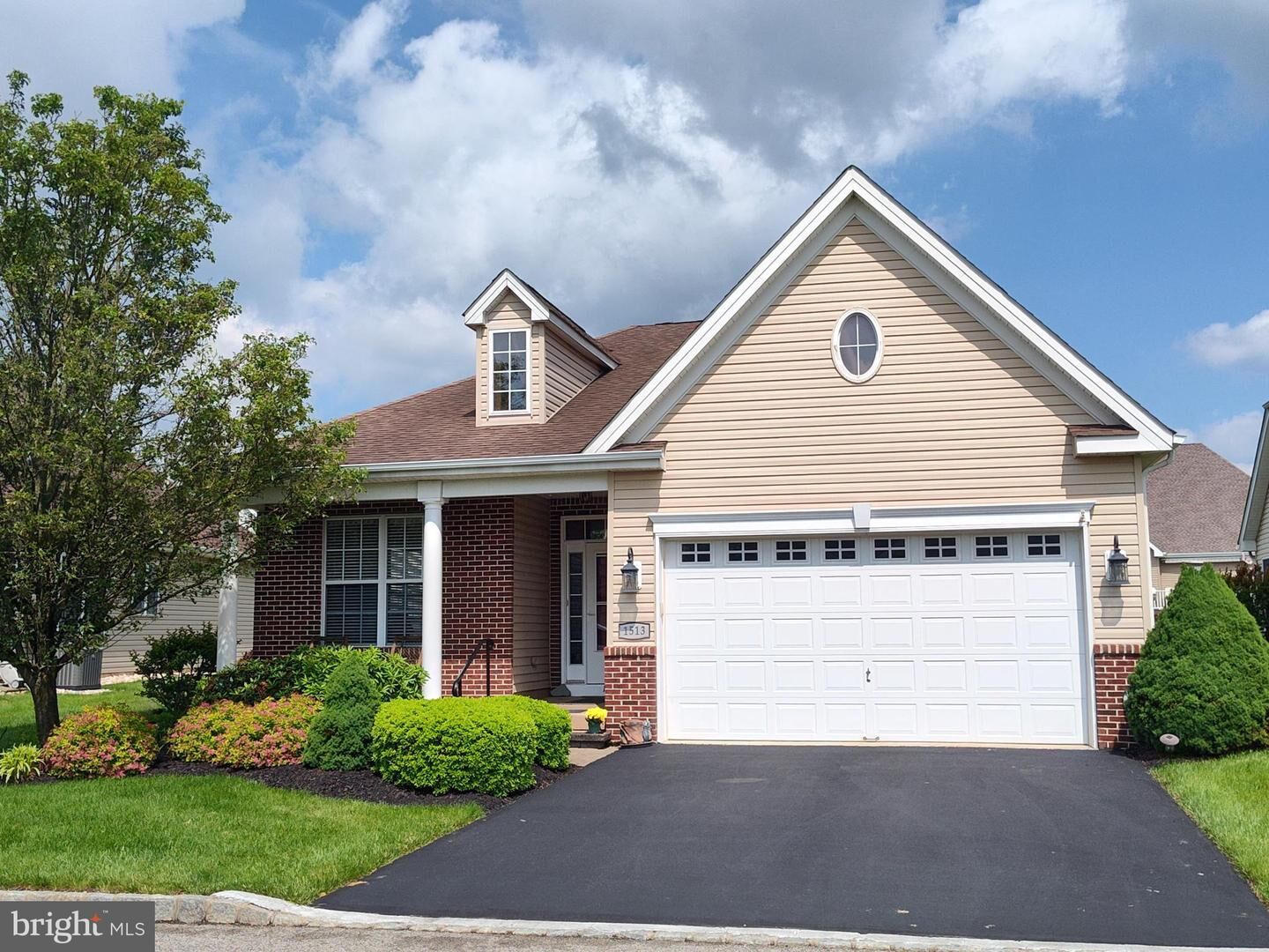 Property Photo: 1513 Turtle Creek Lane PA 18951