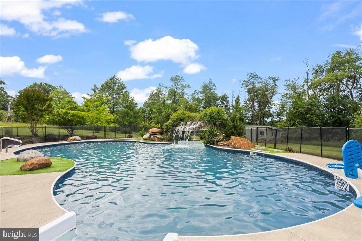 Property Photo: 77 Big Oak Road PA 17019