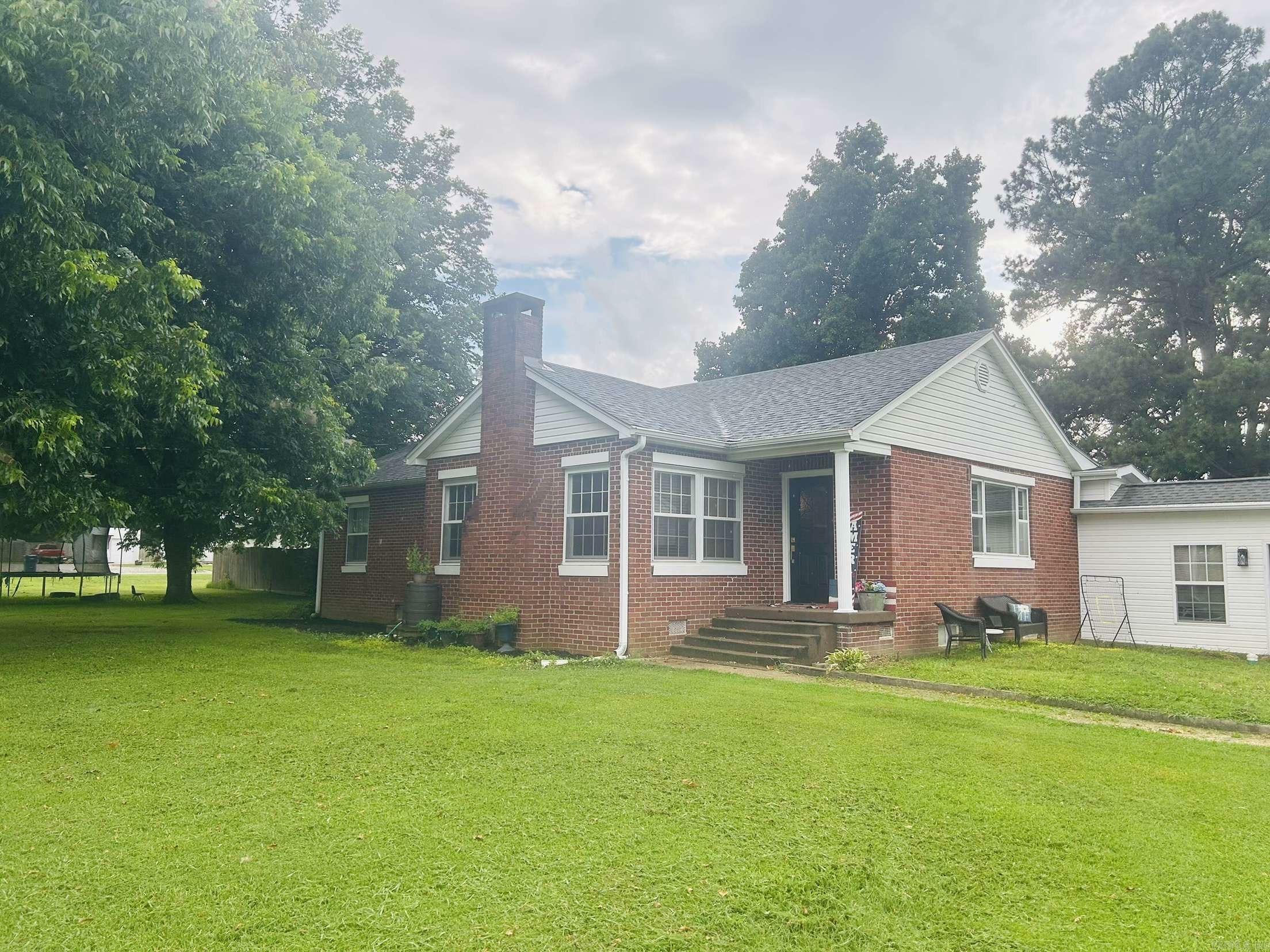Property Photo: 821 S 12th Avenue AR 72454