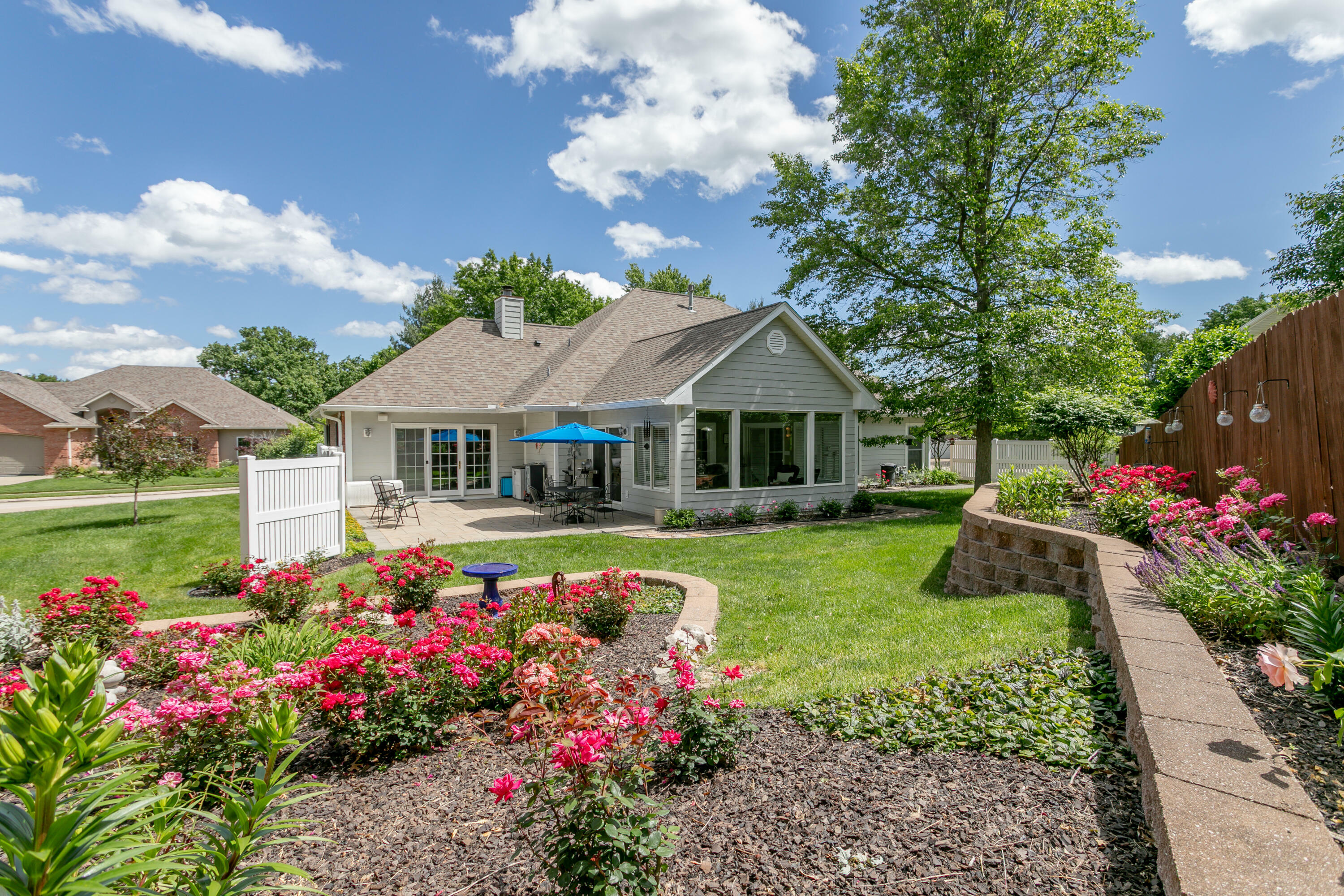 4011 Curt Dr  Columbia MO 65203 photo