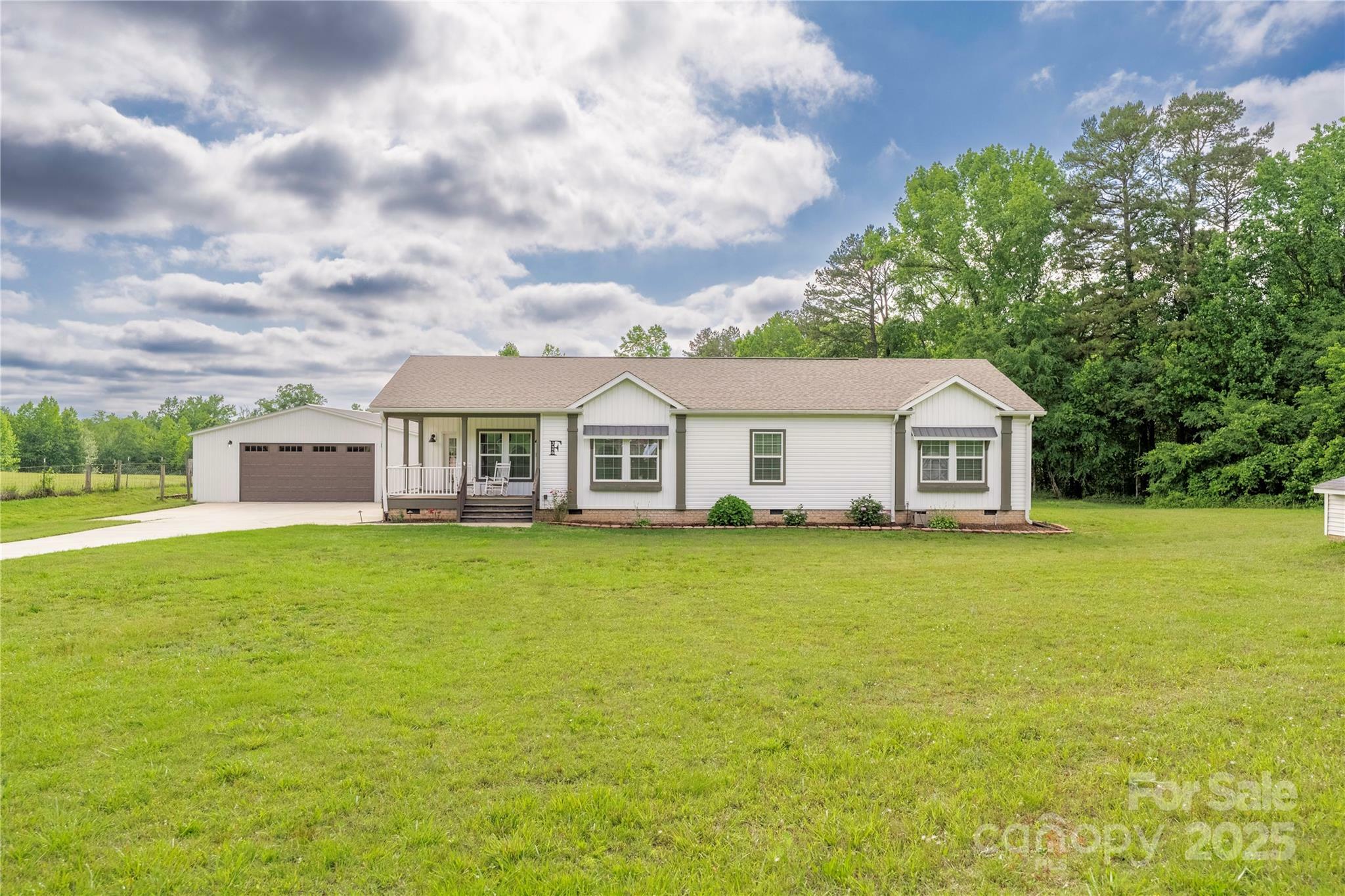 Property Photo: 326 Teeter Road NC 28115