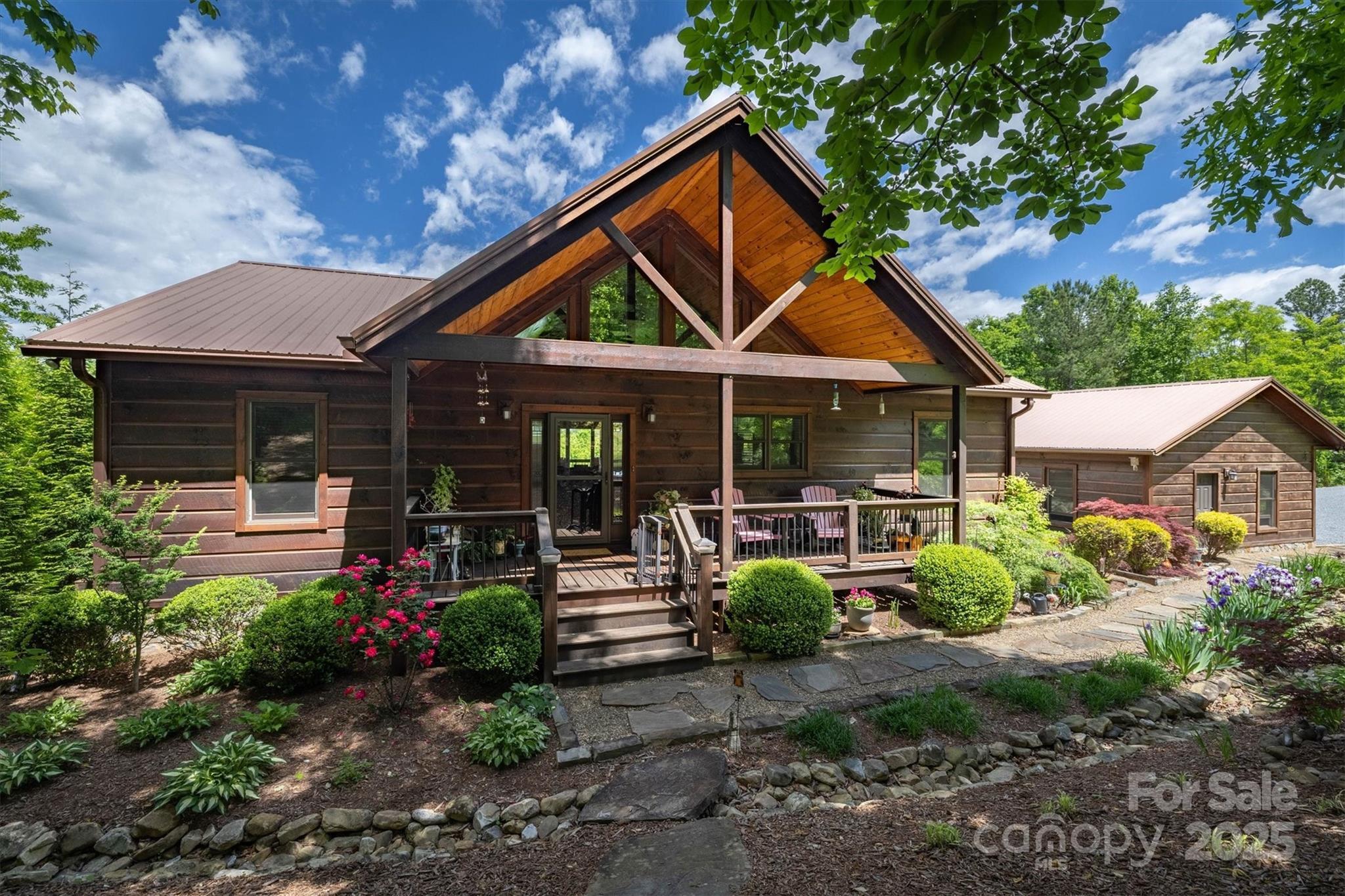 Property Photo: 80 Grandview Loop NC 28761