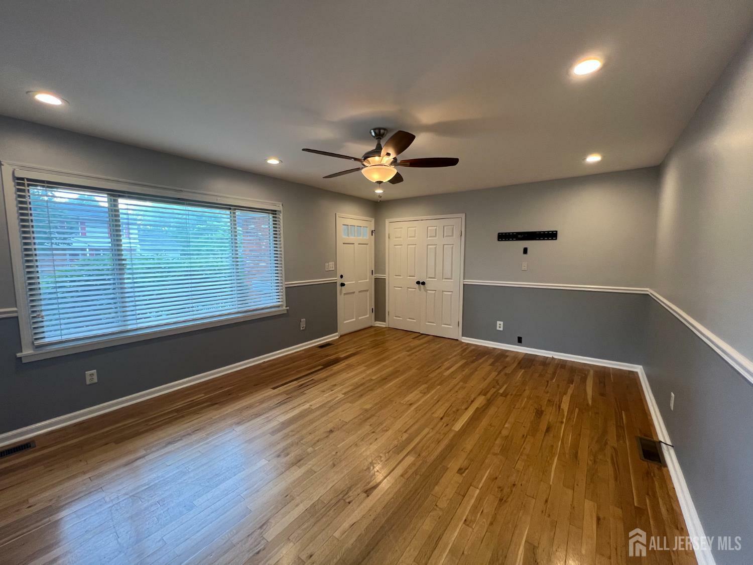 Property Photo: 514-516 Carmine Avenue R NJ 07080