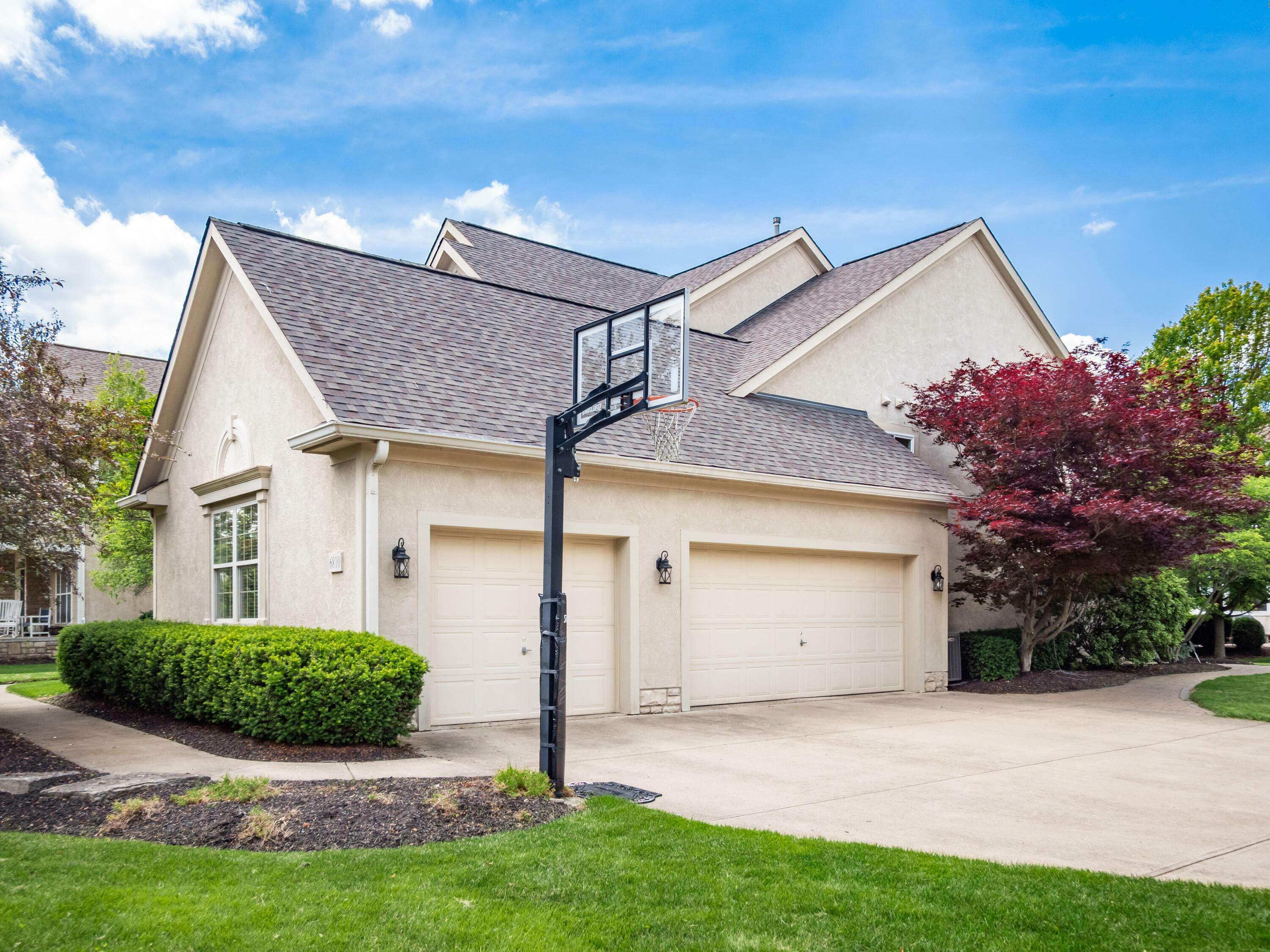 Property Photo: 6810 Bearclover Drive OH 43016