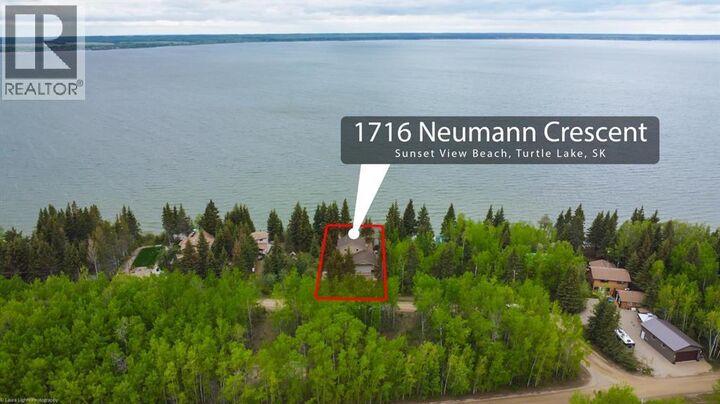 Property Photo: 1716 Neumann Crescent SK S0M 1J0