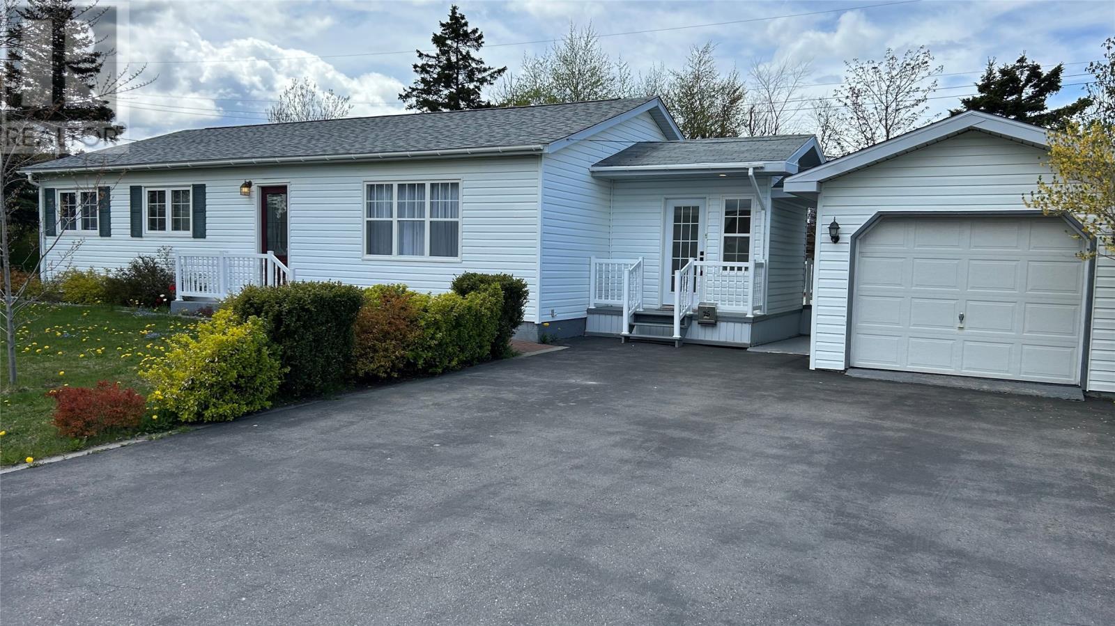 25 Laurel Drive  Stephenville NL A2N 2A4 photo