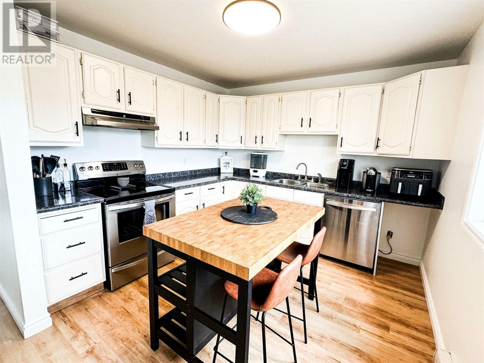 Property Photo:  124 Dickenson Rd  ON P0V 1C0 