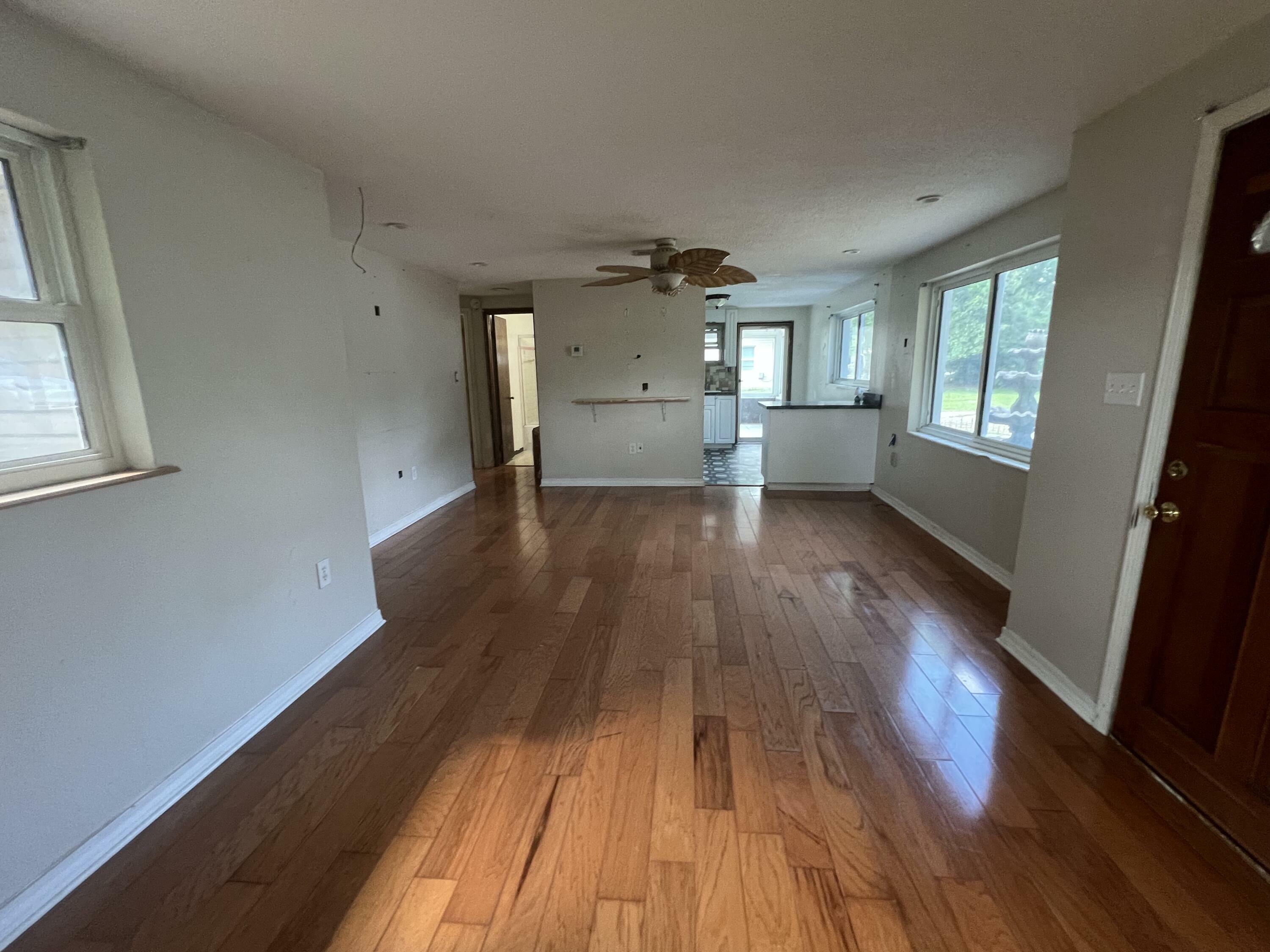 Property Photo: 4307 7th Avenue FL 32571