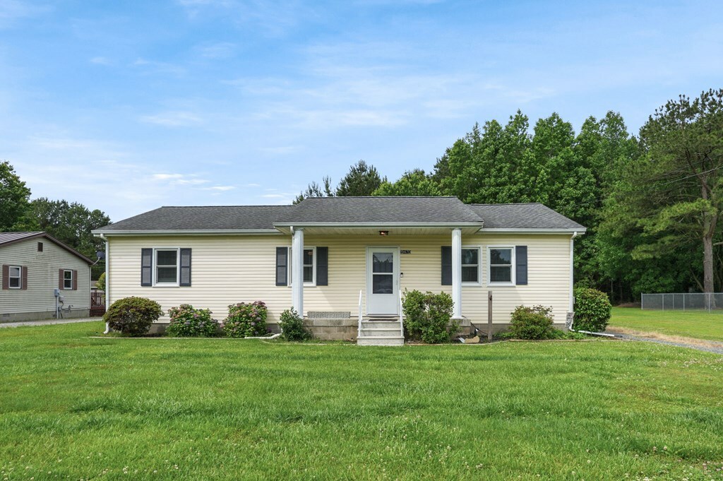 Property Photo: 19470 Lee St VA 23410