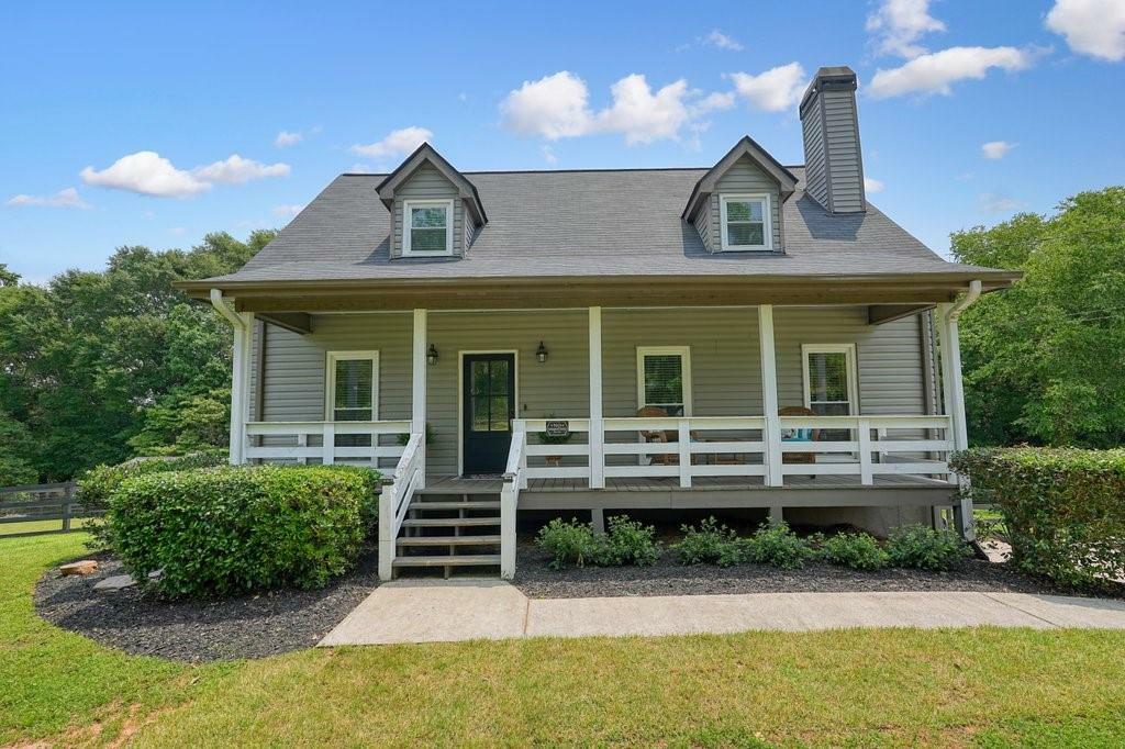 Property Photo: 117 Village Court GA 30188