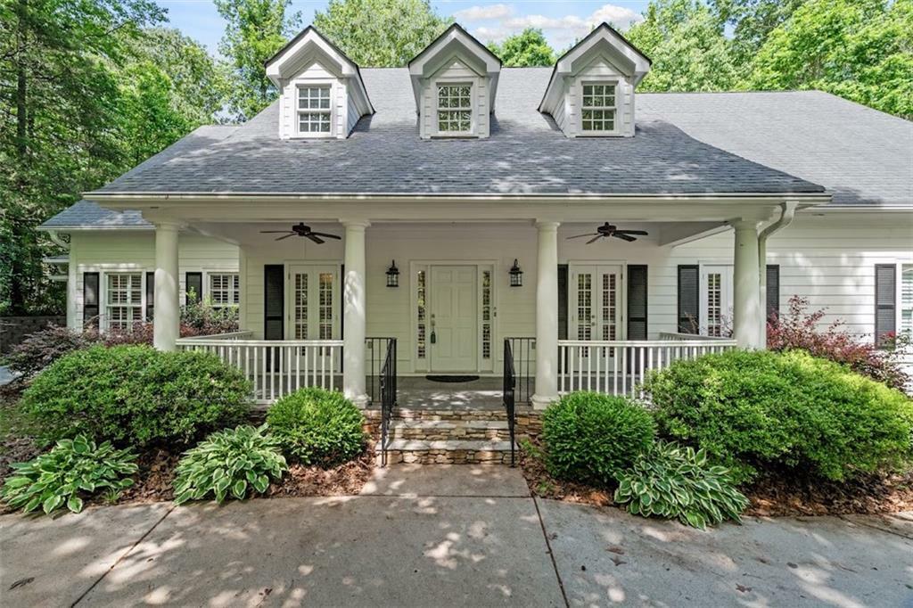 Property Photo: 2058 Sewanee Court GA 30180