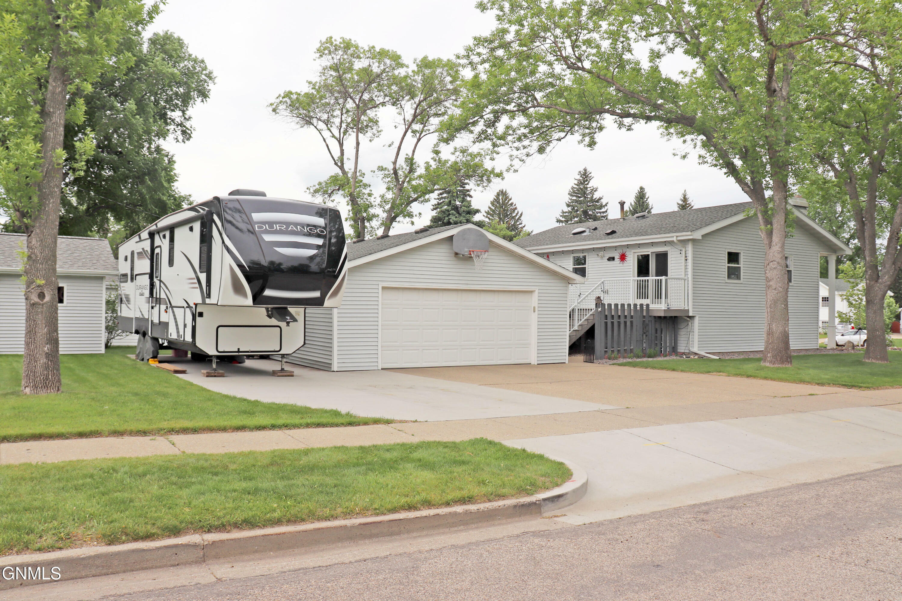 Property Photo:  1915 Bell Street N  ND 58501 