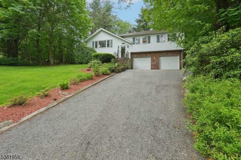 Property Photo:  56 Bradrick Ln  NJ 07480 
