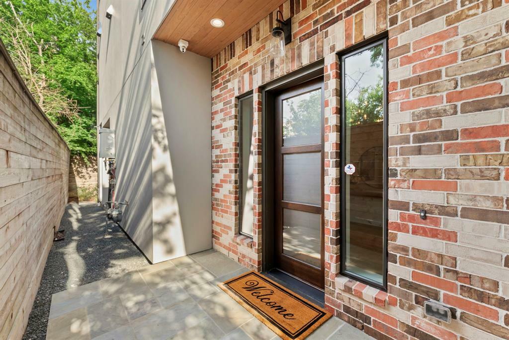 Property Photo: 2621 Greenbriar Drive TX 77098