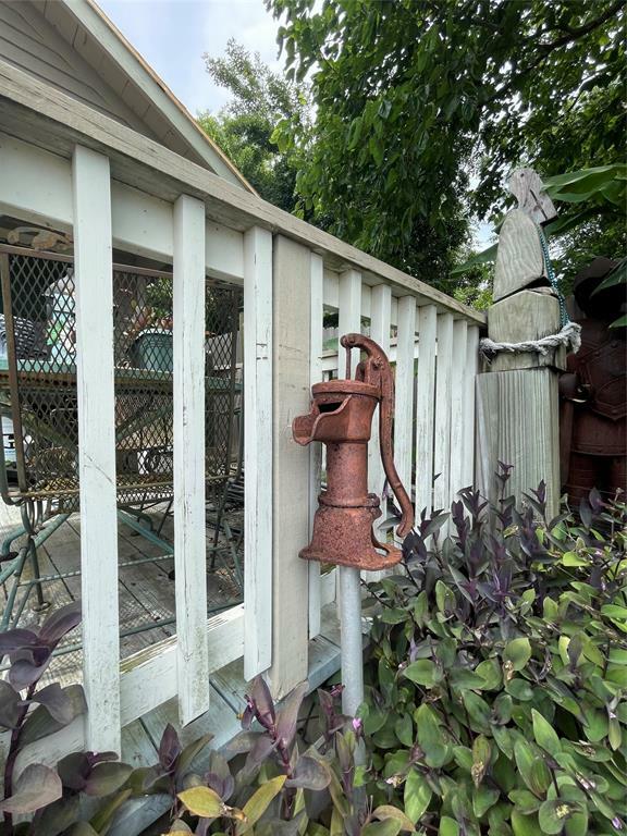 Property Photo: 5510 Avenue R TX 77551