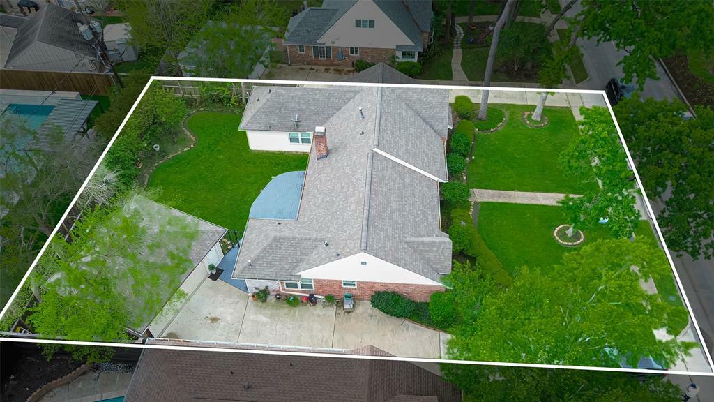 Property Photo: 330 N Wilcrest Drive TX 77079