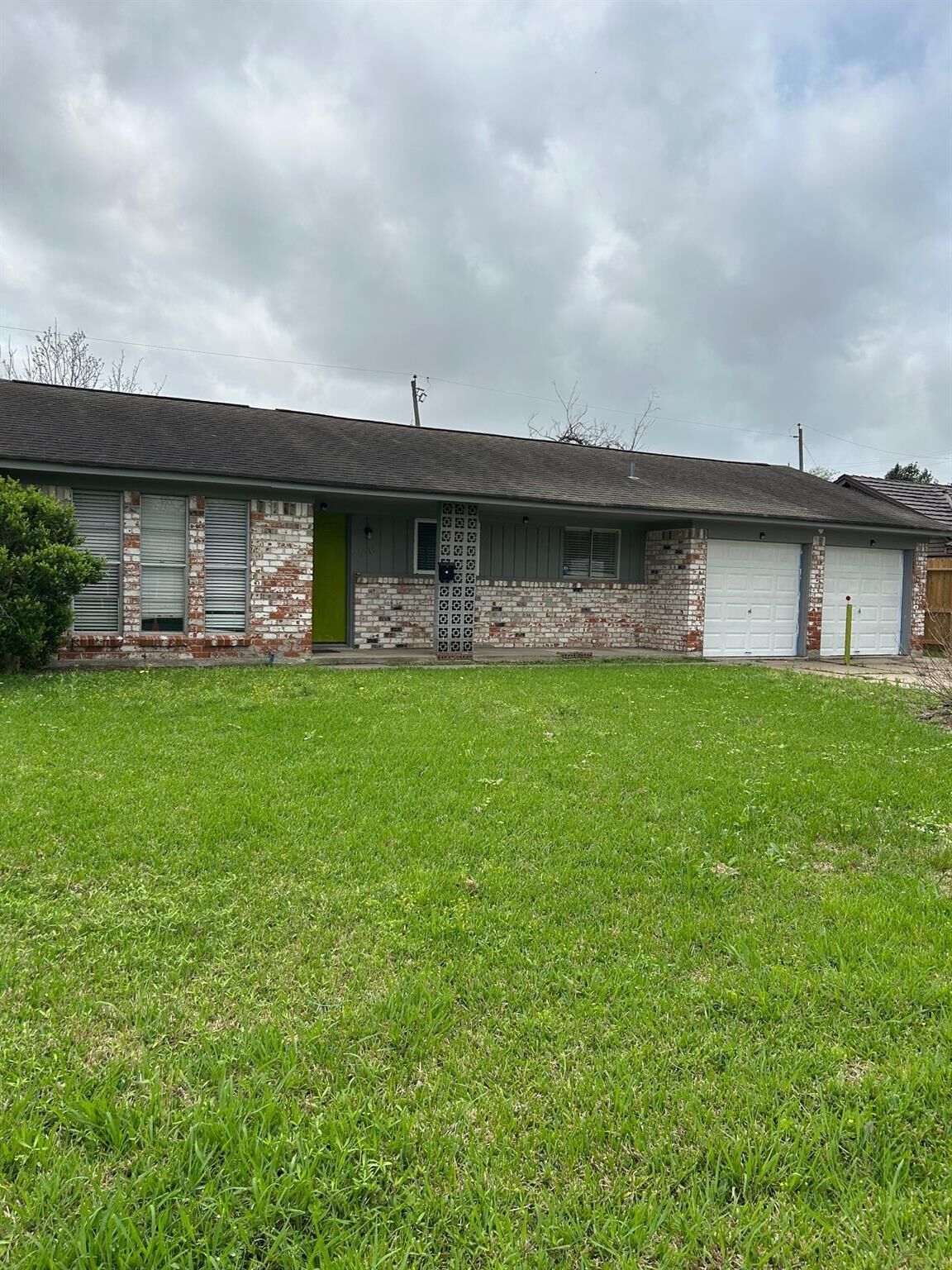 Property Photo:  4315 Woodmont Dr  TX 77045 