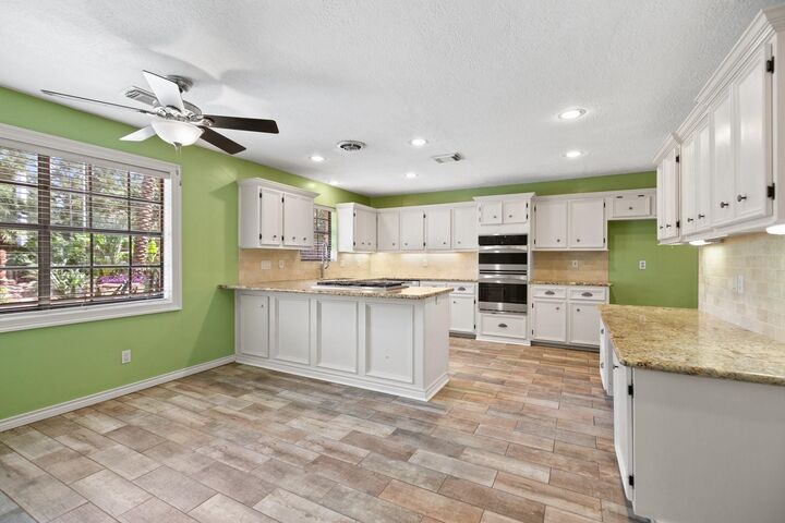 Property Photo: 12923 Hunterfield Drive TX 77429