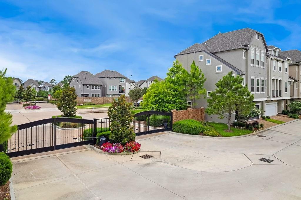 Property Photo: 10603 Centre Green Way TX 77043