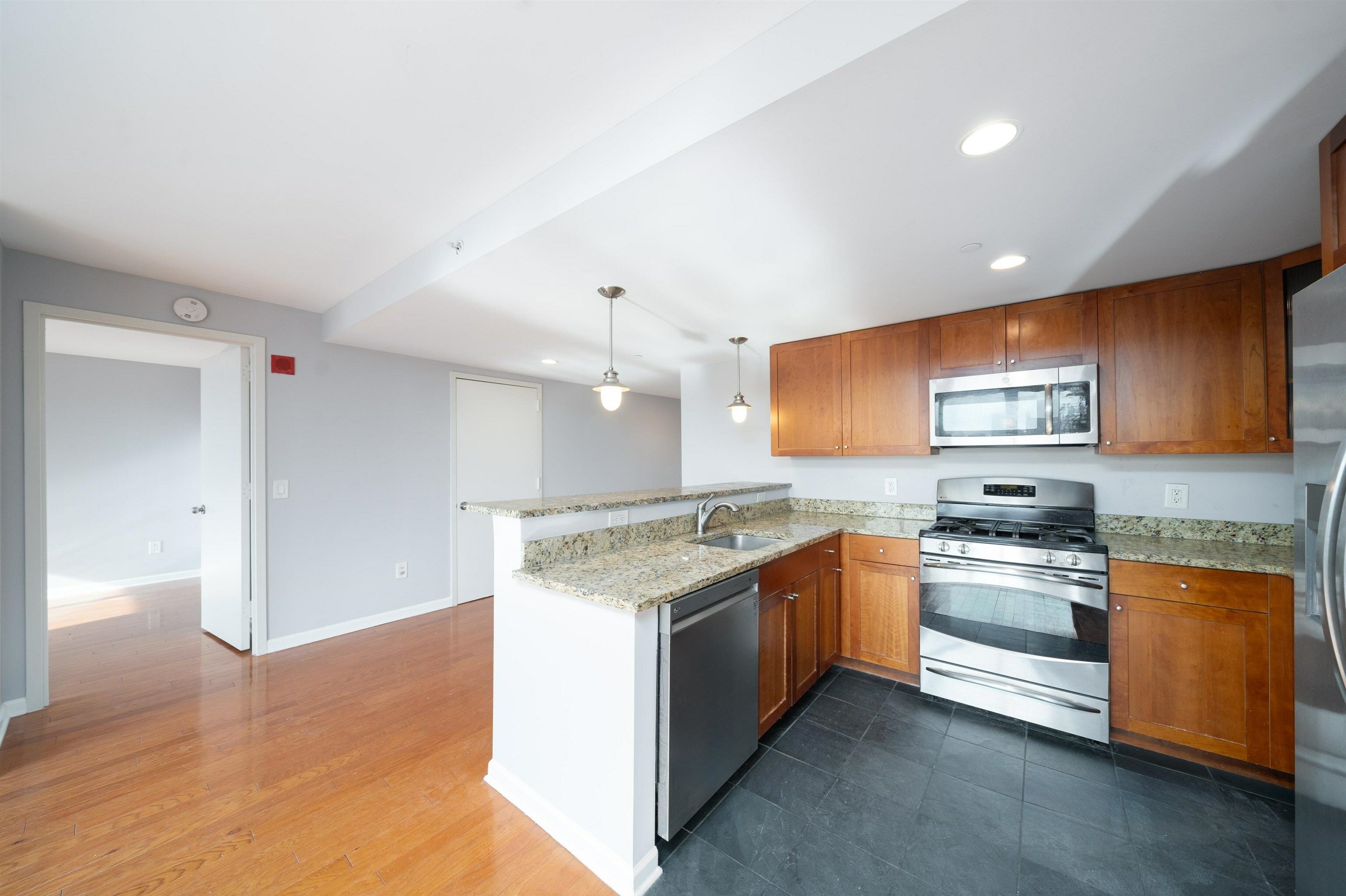 Property Photo: 700 Grove St 12G NJ 07310